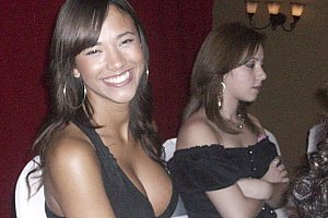free中年少妇videoメイリン モデルコレクション メ-手机在线不卡顿